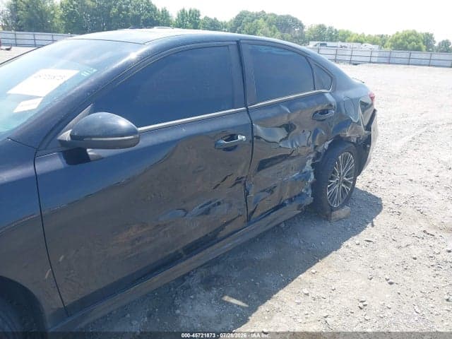 2022 KIA FORTE GT-LINE 6