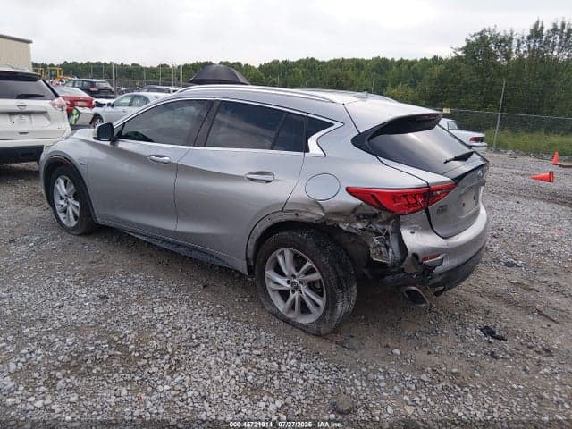 2019 INFINITI QX30 LUXE 3