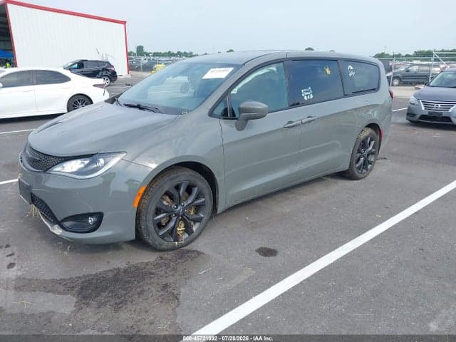 2020 CHRYSLER PACIFICA TOURING 2