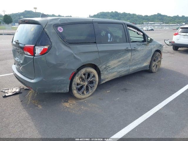 2020 CHRYSLER PACIFICA TOURING 4