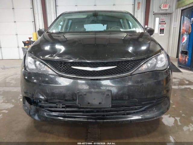 2018 CHRYSLER PACIFICA TOURING 12