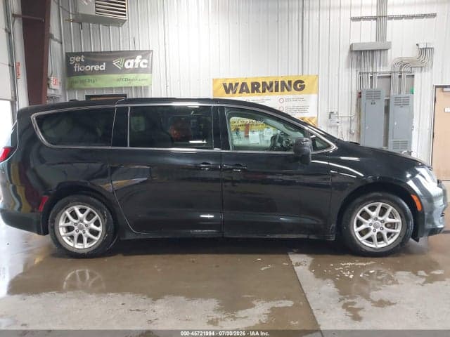 2018 CHRYSLER PACIFICA TOURING 13