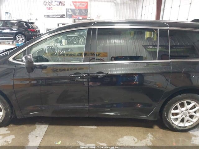 2018 CHRYSLER PACIFICA TOURING 14