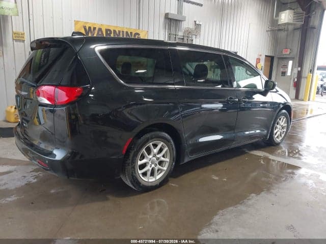 2018 CHRYSLER PACIFICA TOURING 4