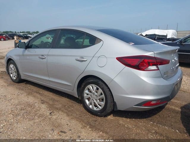 2020 HYUNDAI ELANTRA SE 3
