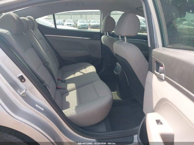 2020 HYUNDAI ELANTRA SE 8