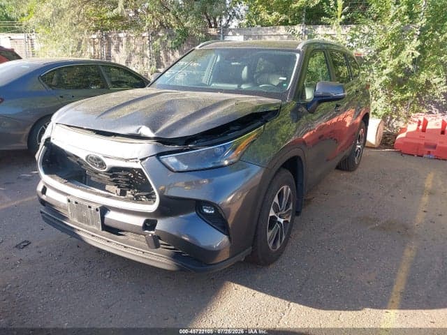 2025 TOYOTA HIGHLANDER XLE 2