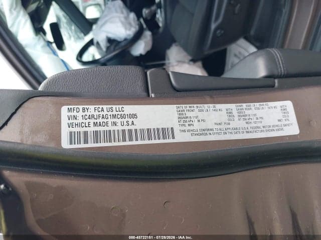 2021 JEEP GRAND CHEROKEE LAREDO E 4X4 9