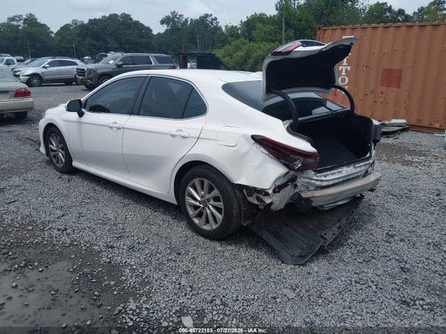 2021 TOYOTA CAMRY LE 3