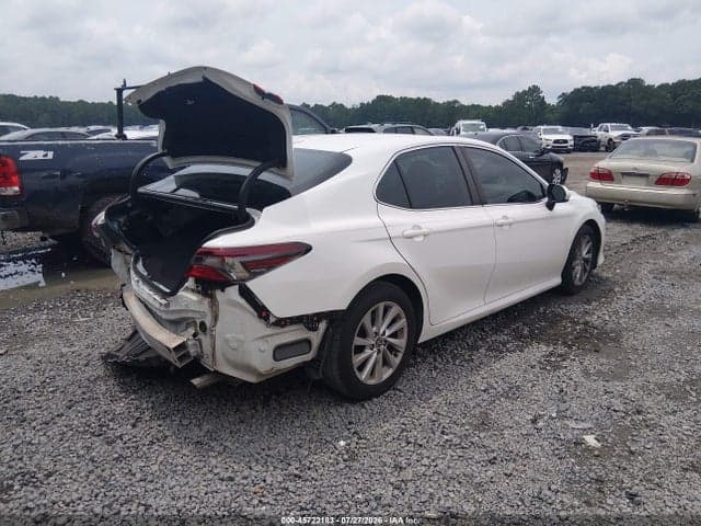 2021 TOYOTA CAMRY LE 4
