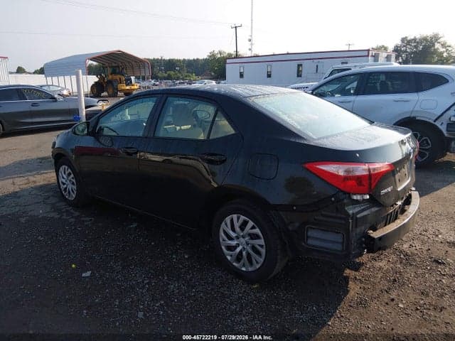 2017 TOYOTA COROLLA LE 3