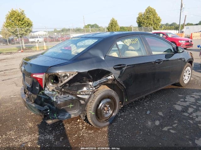 2017 TOYOTA COROLLA LE 4