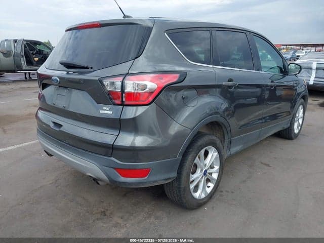 2017 FORD ESCAPE SE 4