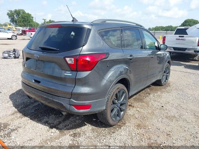 2019 FORD ESCAPE SE 4