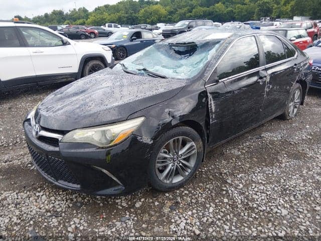2017 TOYOTA CAMRY SE 2