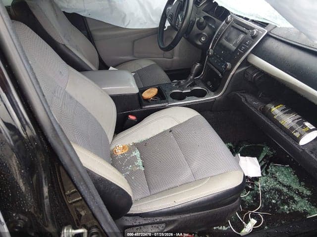 2017 TOYOTA CAMRY SE 5