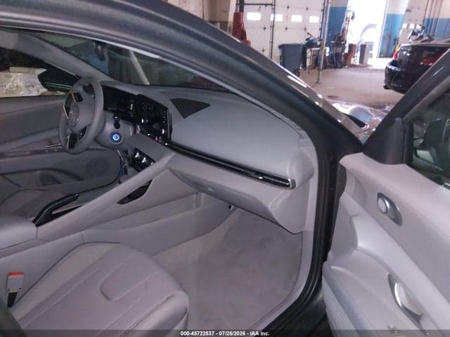 2026 HYUNDAI ELANTRA SE 5