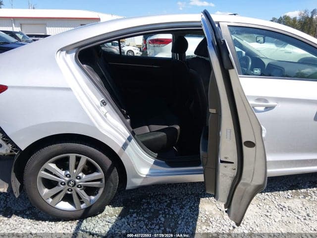 2018 HYUNDAI ELANTRA SEL 8