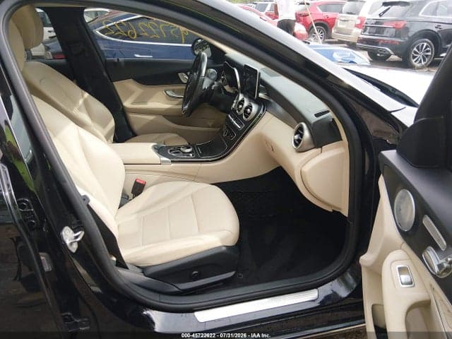 2017 MERCEDES-BENZ C 300 4MATIC 5