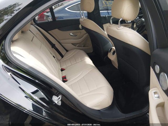 2017 MERCEDES-BENZ C 300 4MATIC 7