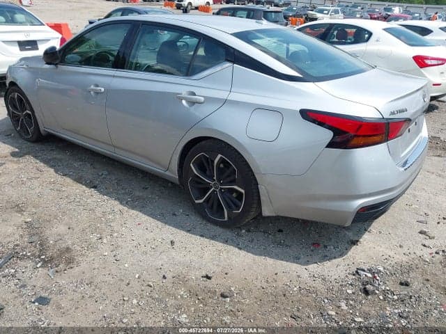 2023 NISSAN ALTIMA SR FWD 3