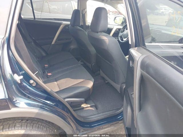 2018 TOYOTA RAV4 LE 8