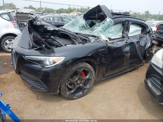 2022 ALFA ROMEO STELVIO VELOCE TI AWD 2