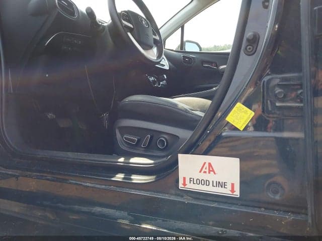 2017 TOYOTA PRIUS FOUR 6