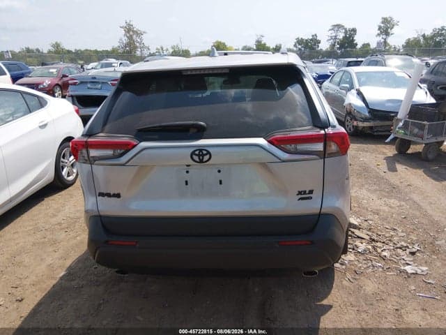 2024 TOYOTA RAV4 XLE 16