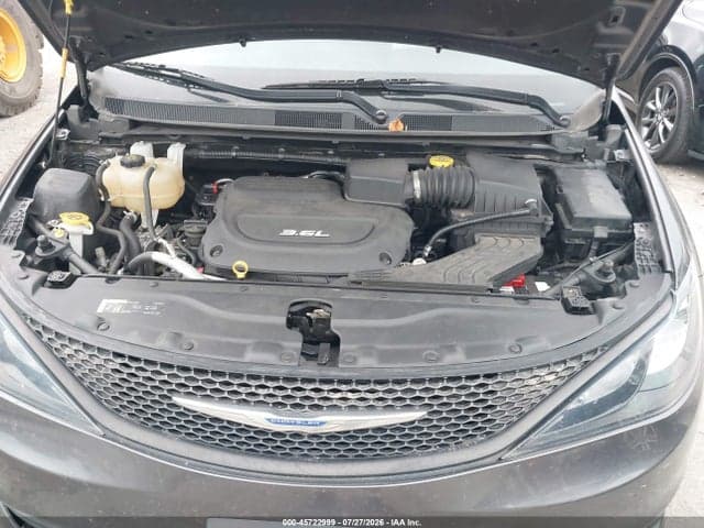 2018 CHRYSLER PACIFICA L 10