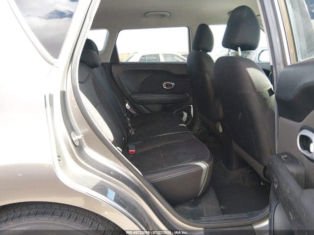 2017 KIA SOUL 8