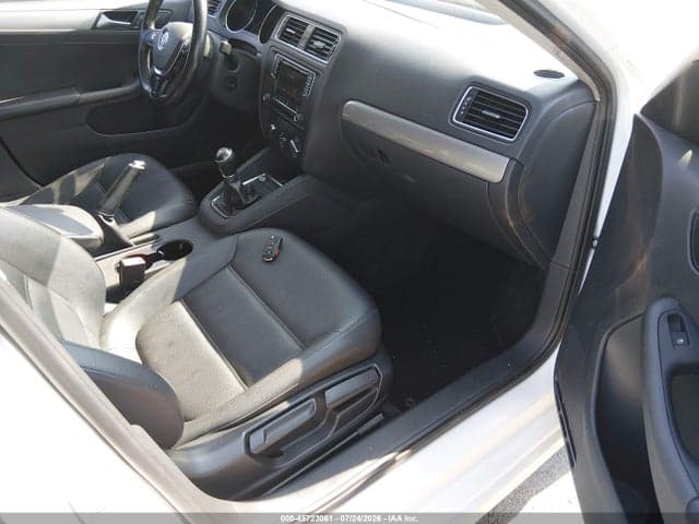 2017 VOLKSWAGEN JETTA 1.4T SE 5