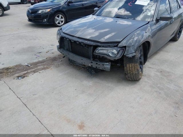 2019 CHRYSLER 300 300S 6