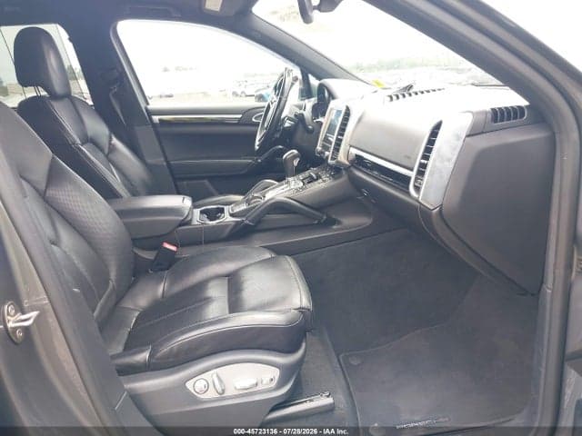 2017 PORSCHE CAYENNE S 5
