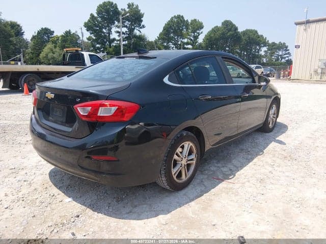 2017 CHEVROLET CRUZE LT AUTO 4