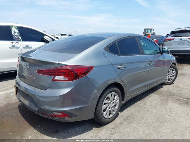 2019 HYUNDAI ELANTRA SE 4