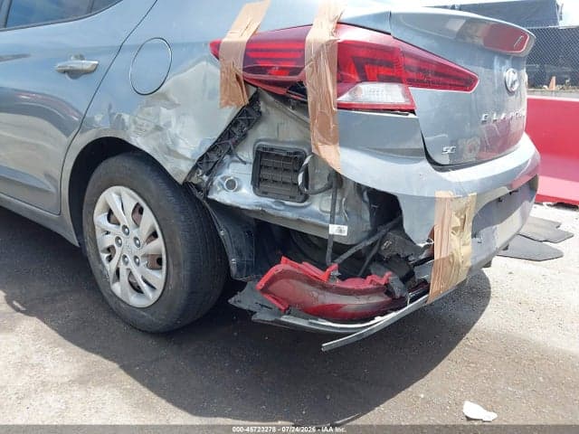 2019 HYUNDAI ELANTRA SE 6