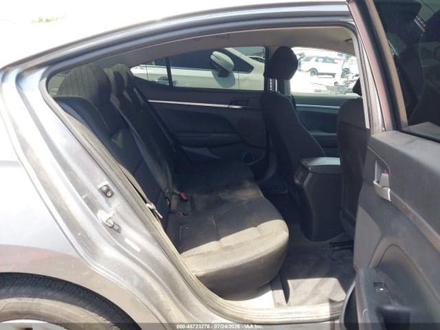 2019 HYUNDAI ELANTRA SE 8
