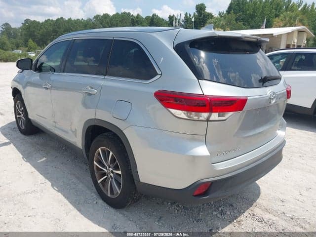 2019 TOYOTA HIGHLANDER XLE 3
