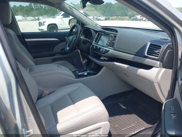 2019 TOYOTA HIGHLANDER XLE 5