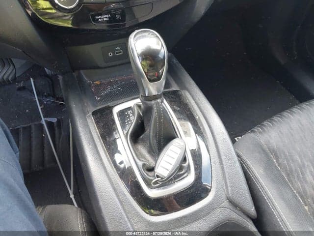 2019 NISSAN ROGUE SV 11