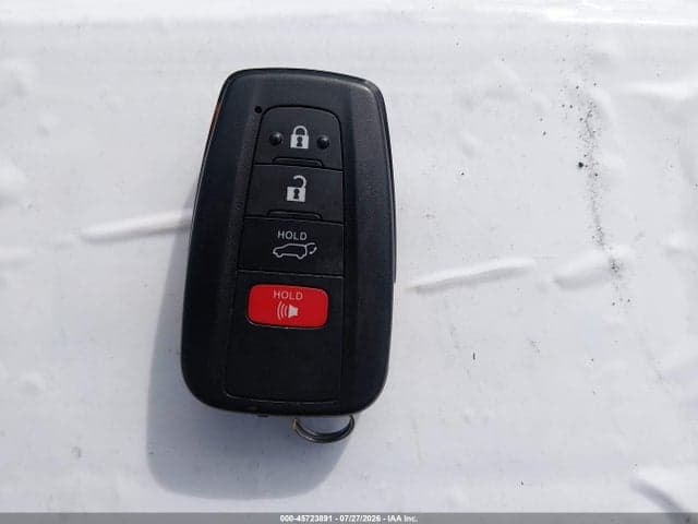 2025 TOYOTA RAV4 XLE PREMIUM 11