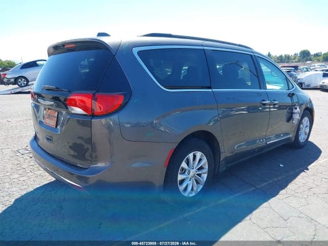 2017 CHRYSLER PACIFICA TOURING-L 4
