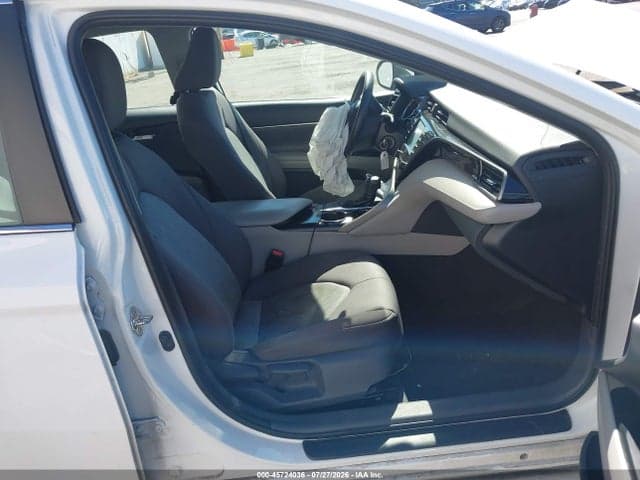 2019 TOYOTA CAMRY LE 5