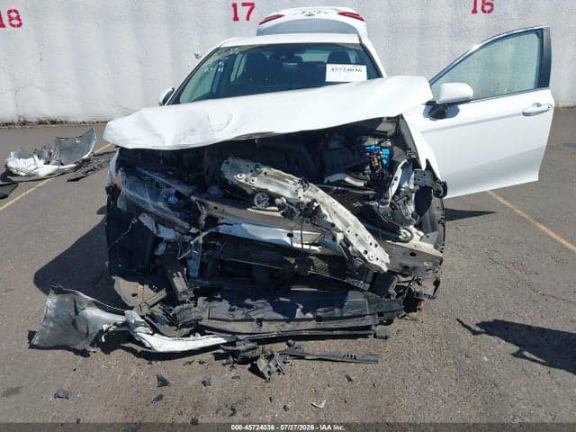 2019 TOYOTA CAMRY LE 6