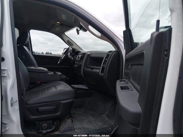 2018 RAM 3500 TRADESMAN 4X4 8' BOX 5