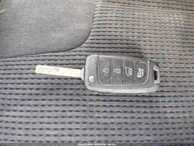 2019 HYUNDAI SANTA FE SE 11