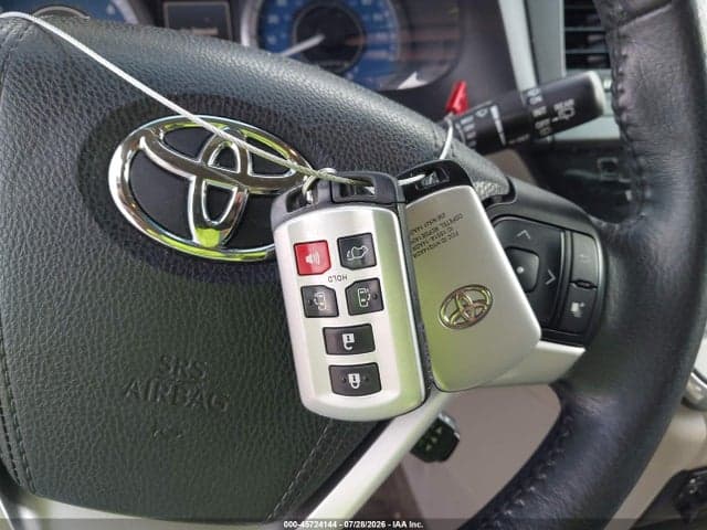 2017 TOYOTA SIENNA XLE 7 PASSENGER 11