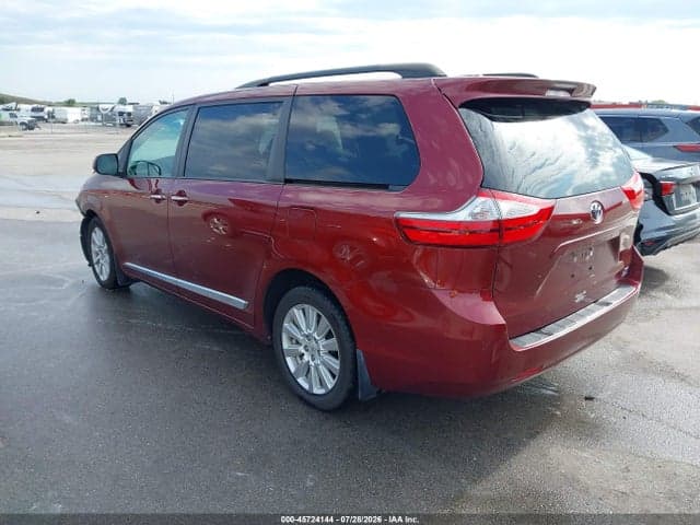 2017 TOYOTA SIENNA XLE 7 PASSENGER 3