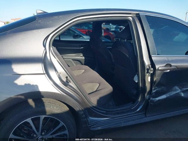 2019 TOYOTA CAMRY LE 8